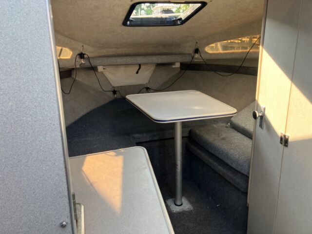 1992 Bayliner 2252 Weekender Aft Cabin