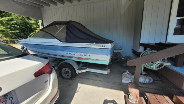 1992 Bayliner Capri 18ft Boat --