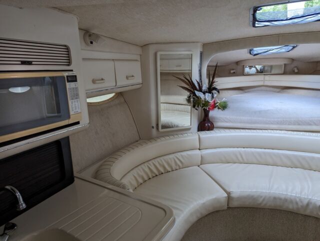 1993 Sea Ray 380 SS Sun Sport --