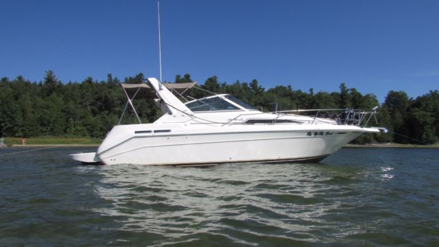 1993 Sea Ray Sundancer 290 DA Aft Cabin