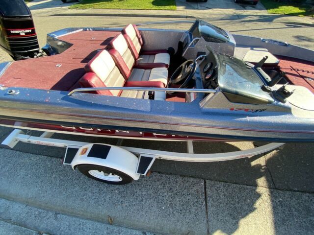 1995 Bass Tracker Quantum Bass