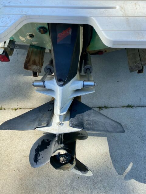 1995 Seaswirl Striper Walkaround