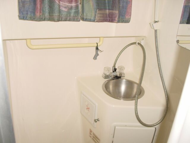 1996 Monterey Cabin Cruiser