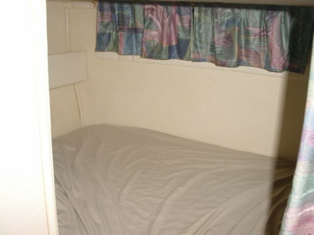 1996 Monterey Cabin Cruiser