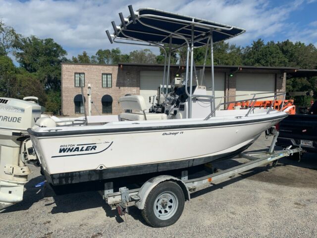 1997 Boston Whaler Outrage 17 Center Console