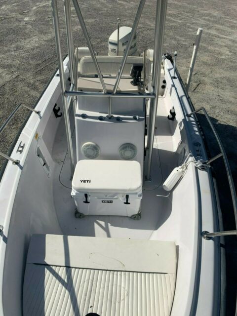 1997 Boston Whaler Outrage 17 Center Console