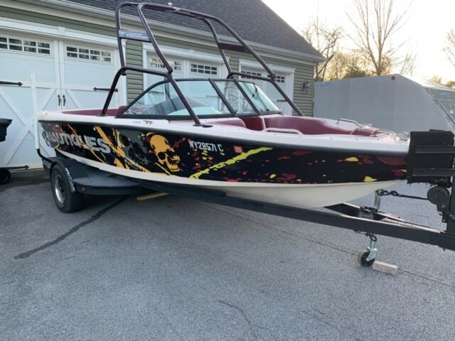 1988 Correct Craft Sport Nautique Bowrider