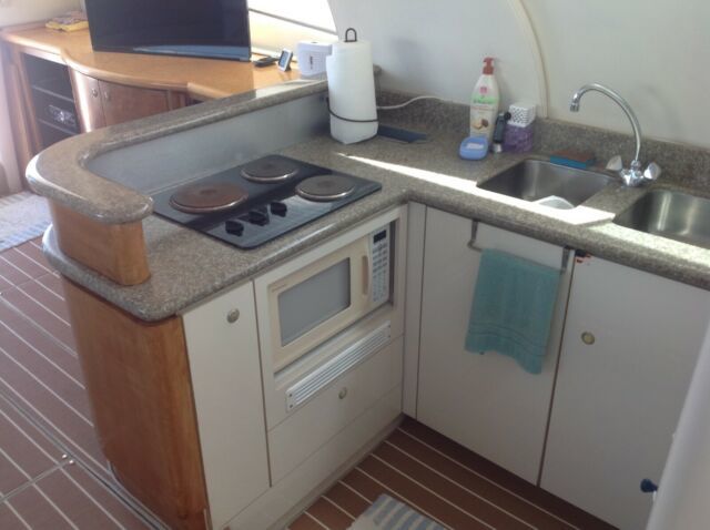 1998 Maxum Flybridge