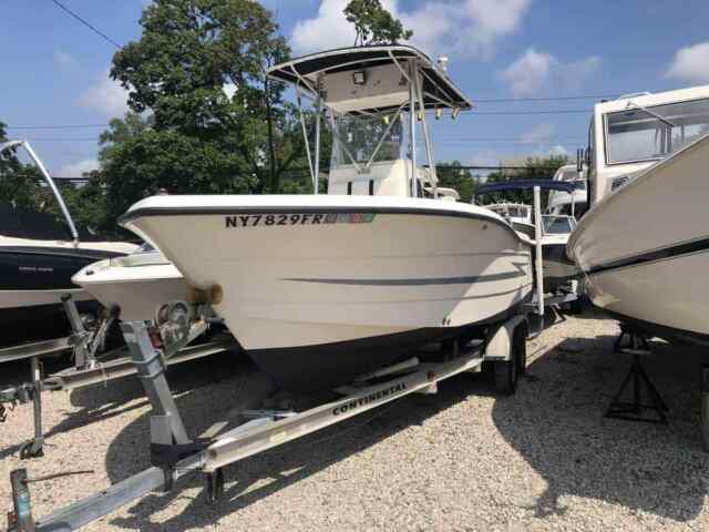 1999 Hydra-Sports 20 CC Center Console