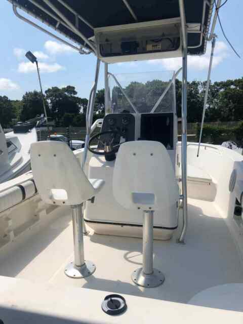 1999 Hydra-Sports 20 CC Center Console