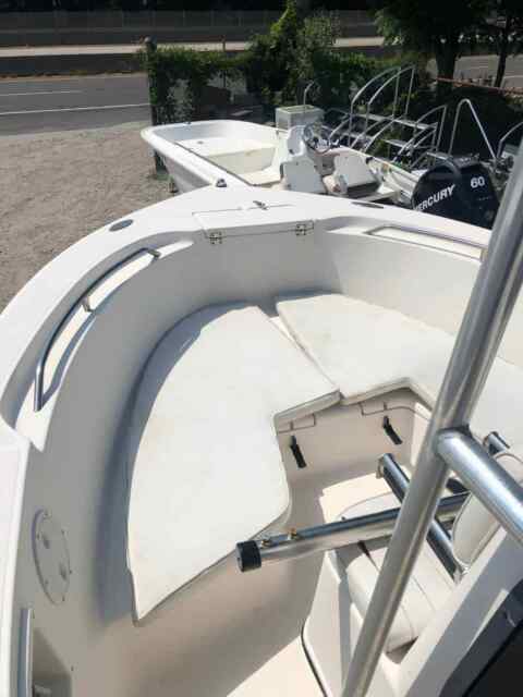 1999 Hydra-Sports 20 CC Center Console