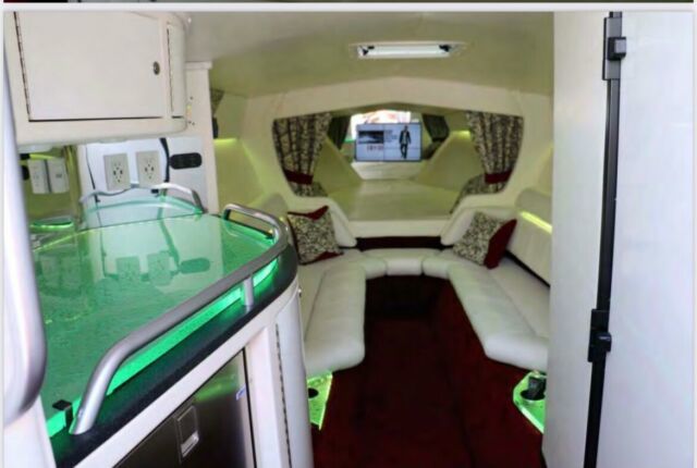 2000 Fountain Fountain