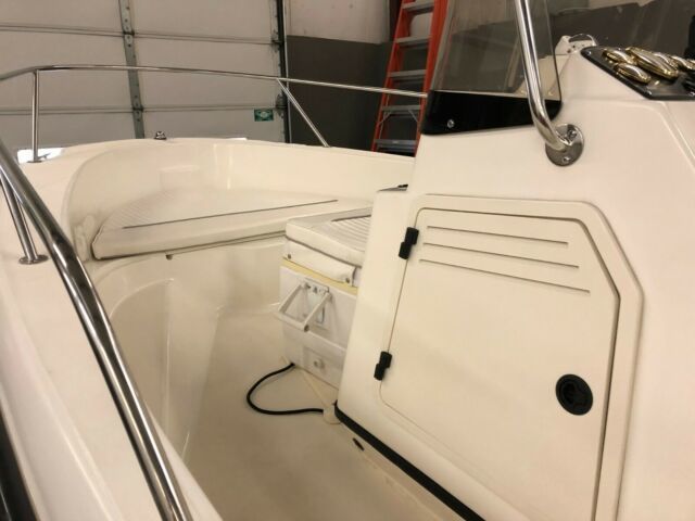 2000 Boston Whaler 150 E-Tec Center Console