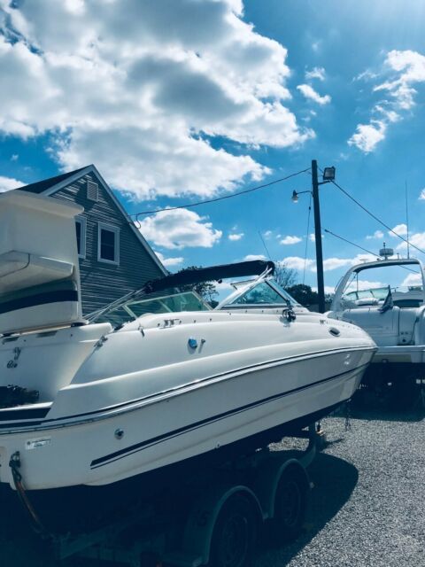 2000 Rinker 246 Fiesta Vee