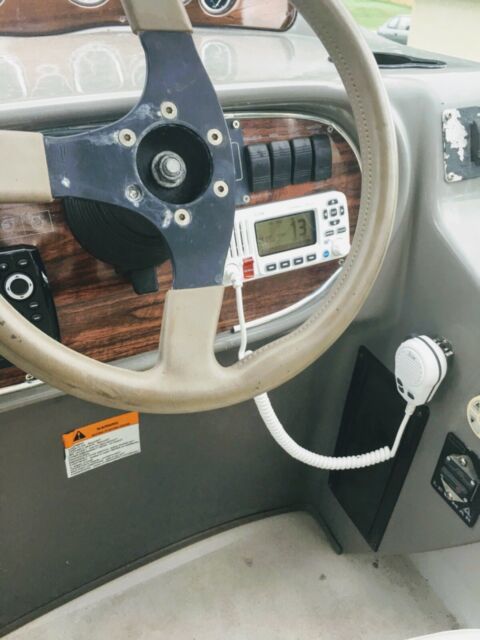 2001 Four Winns Vista 248 Aft Cabin
