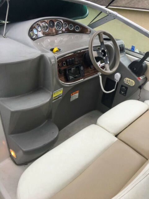 2001 Four Winns Vista 248 Aft Cabin