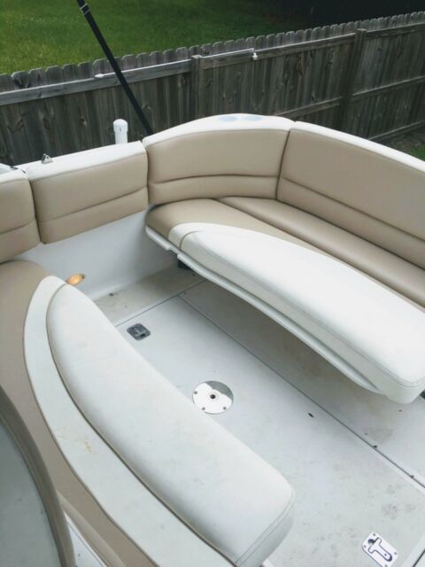 2001 Four Winns Vista 248 Aft Cabin