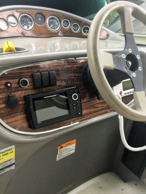 2001 Four Winns Vista 248 Aft Cabin