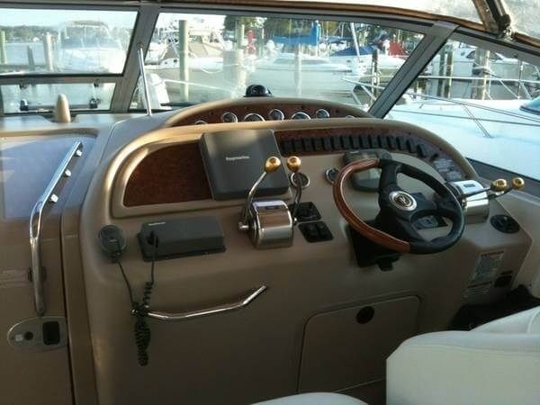 2001 Sea Ray 310 Sundancer Cruiser (Power)