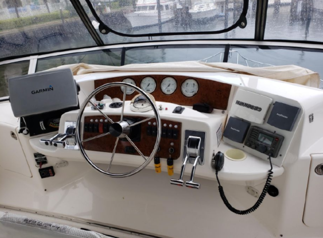 2002 Silverton 43 Motor Yacht Cruiser