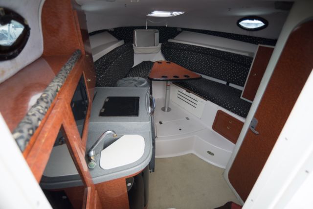 2002 Wellcraft 290 Coastal Walk Around