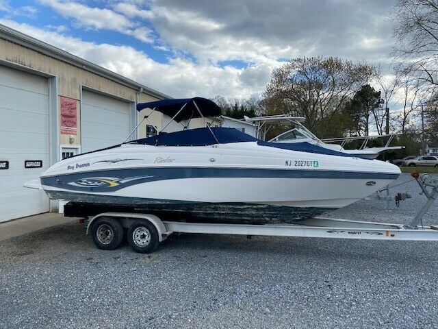 2003 Rinker 232 Captiva Bowrider