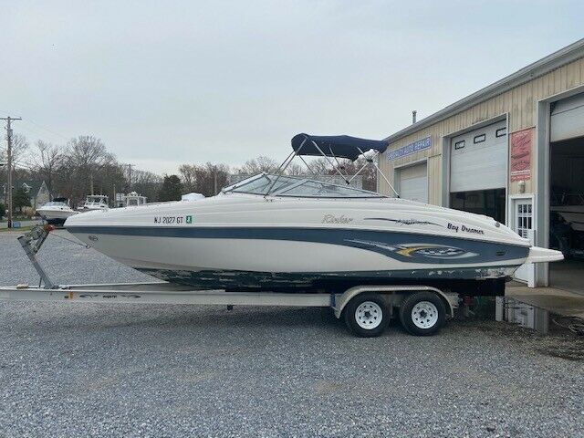 2003 Rinker 232 Captiva Bowrider