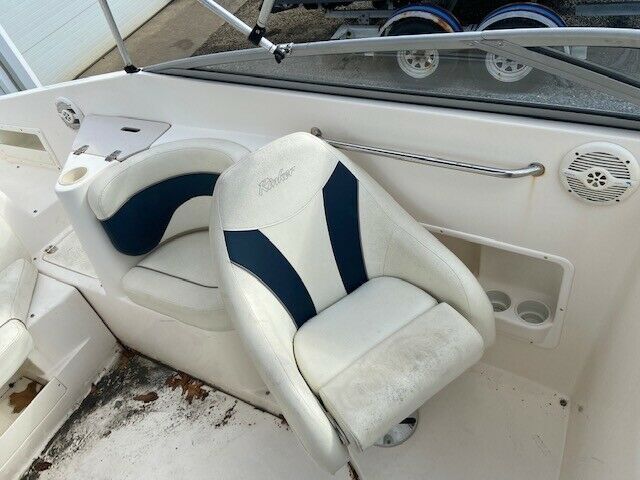 2003 Rinker 232 Captiva Bowrider