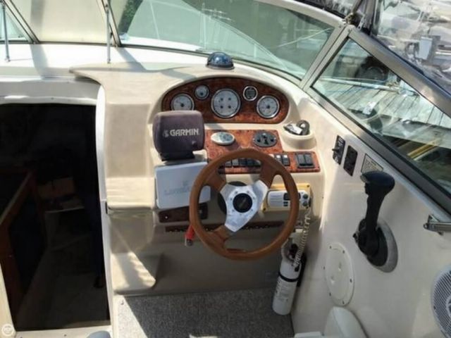 2003 Rinker 270 Fiesta Vee Cruiser (Power)
