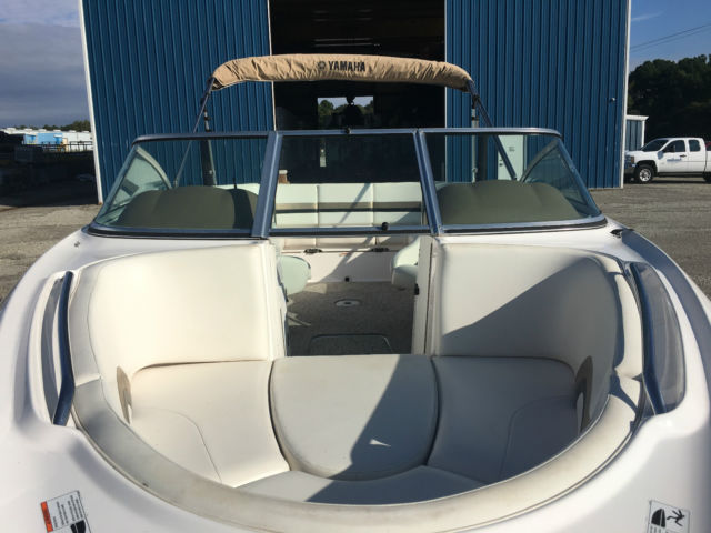 2003 Yamaha SR-230 Bowrider