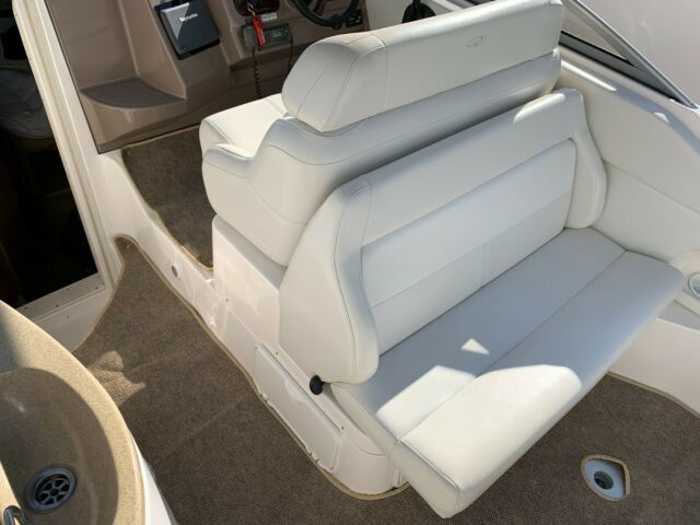 2004 Regal Commodore 2665 cruiser