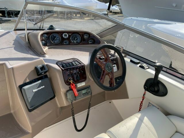 2004 Regal Commodore 2665 cruiser