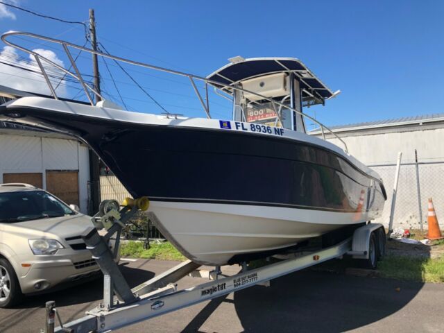 2004 Sea swirl Center Console