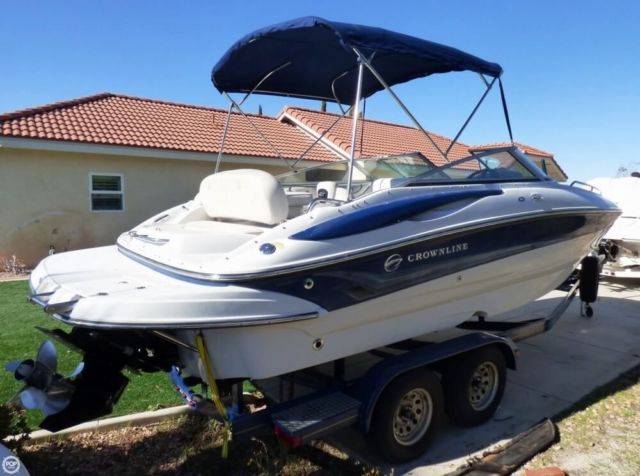 2005 Crownline 220 EX Deck