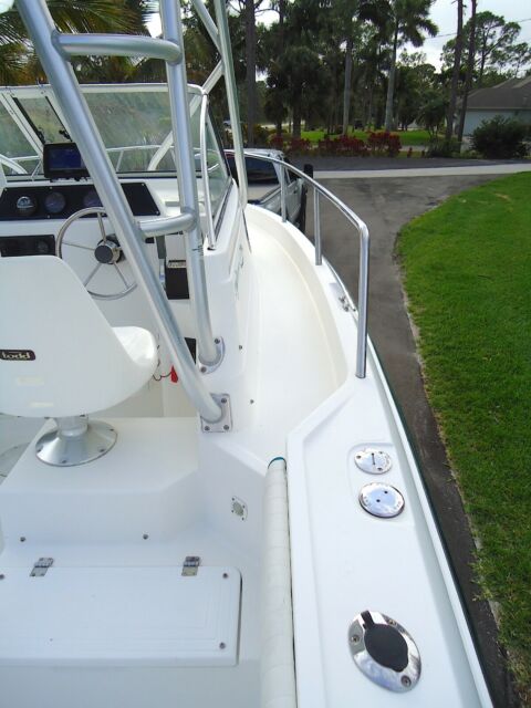 2005 Key Largo 2300WA Walk-around