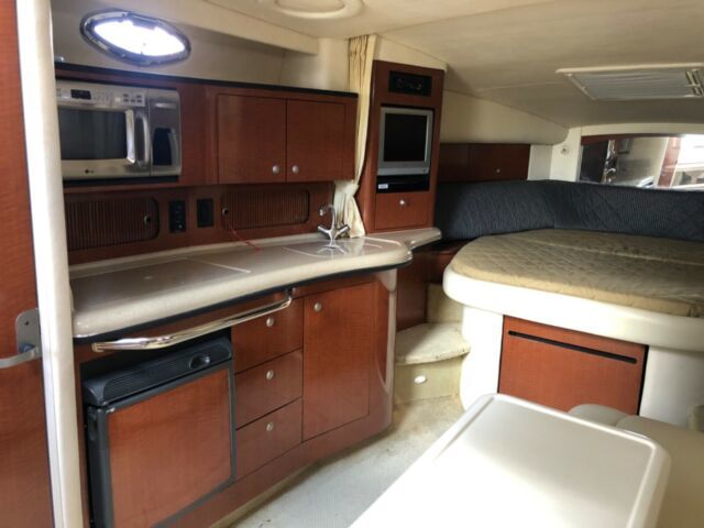2005 Sea Ray 320 Cruiser