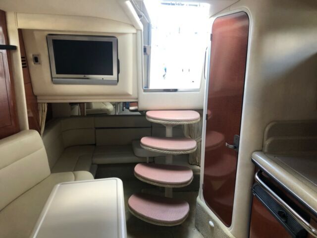 2005 Sea Ray 320 Cruiser