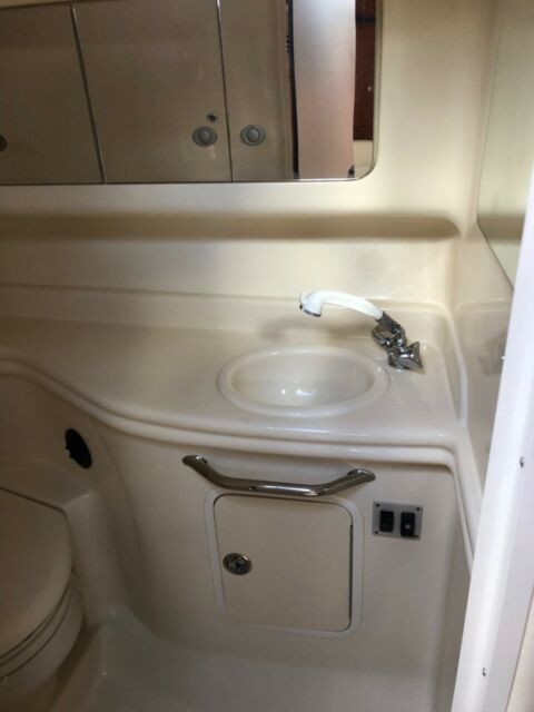 2005 Sea Ray 320 Cruiser