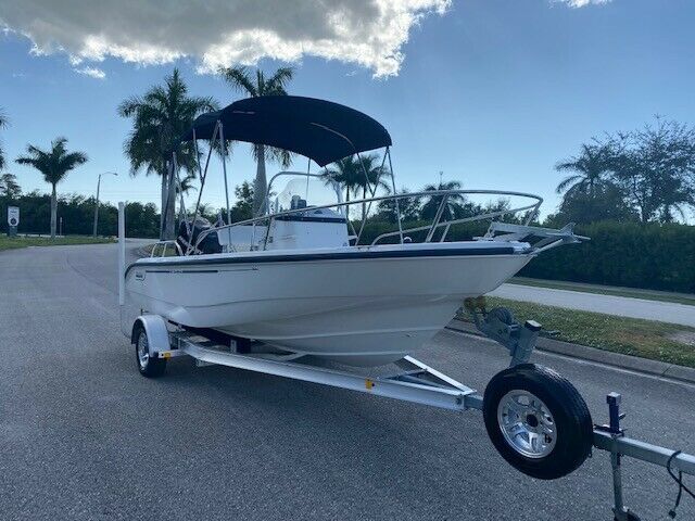 2006 Boston Whaler 180 Dauntless Fishing Boat