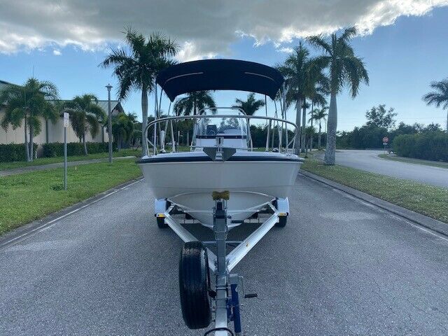 2006 Boston Whaler 180 Dauntless Fishing Boat