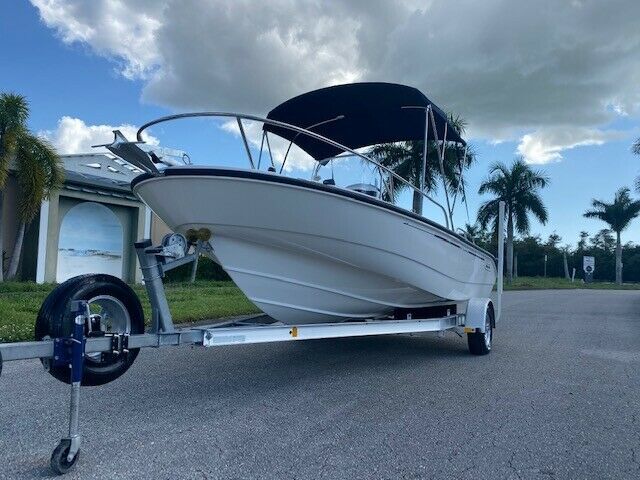 2006 Boston Whaler 180 Dauntless Fishing Boat