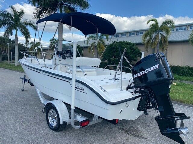 2006 Boston Whaler 180 Dauntless Fishing Boat
