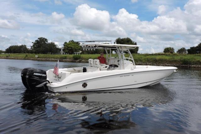 2006 Boston Whaler 320 Outrage