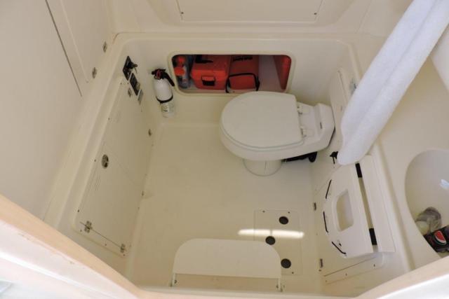 2006 Boston Whaler 320 Outrage