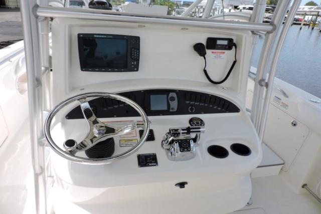 2006 Boston Whaler 320 Outrage