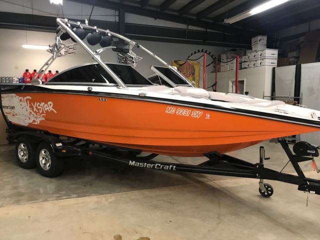 2006 MasterCraft X-Star Wakeboard/surf