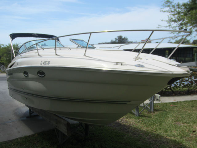 2006 Monterey 250 Sport Cruiser cuddi cabin
