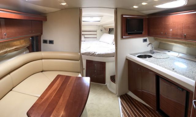 2006 Monterey 350 Sport Yacht Cruiser