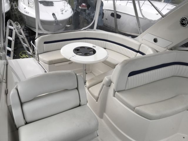 2006 Monterey 350 Sport Yacht Cruiser