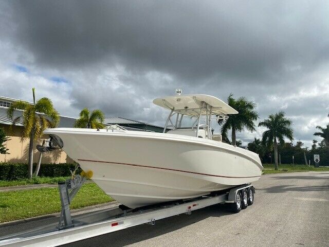 2007 Boston Whaler 320 Outrage Center Console